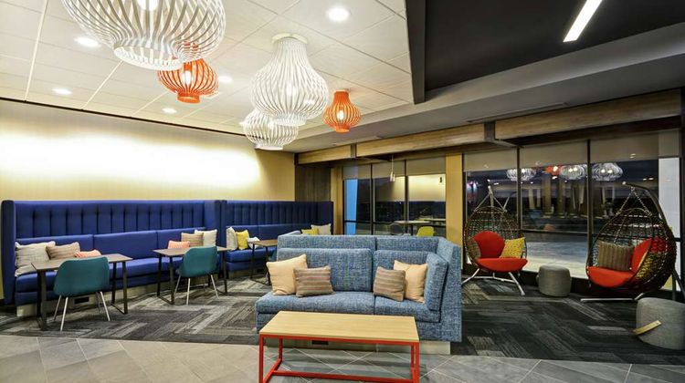 Tru by Hilton Huber Heights Dayton Lobby