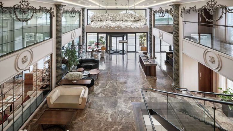 <b>DoubleTree by Hilton Istanbul Esentepe Lobby</b>. Images powered by <a href="https://iceportal.shijigroup.com/" title="IcePortal" target="_blank">IcePortal</a>.