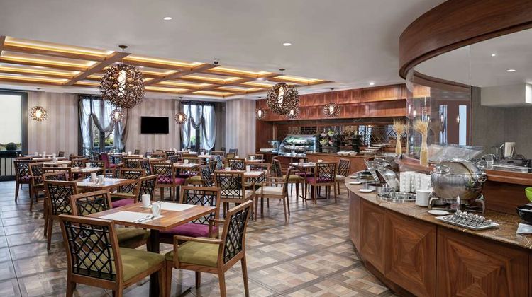 DoubleTree by Hilton Istanbul Esentepe Restaurant