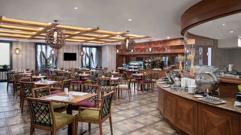 <b>DoubleTree by Hilton Istanbul Esentepe Restaurant</b>. Images powered by <a href="https://iceportal.shijigroup.com/" title="IcePortal" target="_blank">IcePortal</a>.