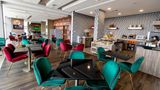 Hampton by Hilton Lima San Isidro Restaurant