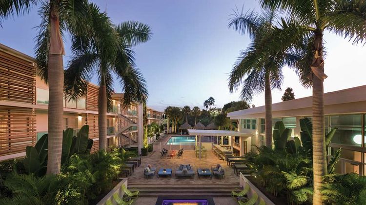 Hotel Alba, Tapestry Collection Hilton Pool