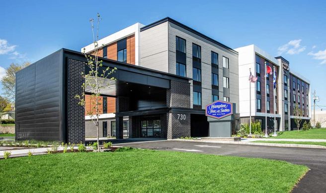 Hampton Inn & Suites Beauport Exterior