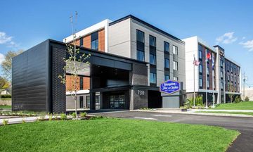 Hampton Inn & Suites Beauport