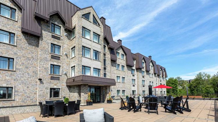 DoubleTree by Hilton Quebec Exterior