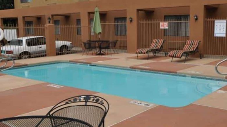 <b>Ramada by Wyndham Santa Fe Pool</b>. Images powered by <a href="https://iceportal.shijigroup.com/" title="IcePortal" target="_blank">IcePortal</a>.
