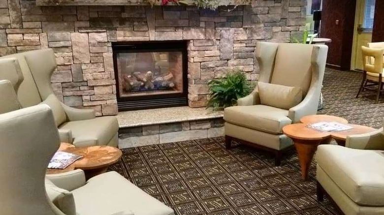<b>Wingate by Wyndham Elkins Lobby</b>. Images powered by <a href="https://iceportal.shijigroup.com/" title="IcePortal" target="_blank">IcePortal</a>.