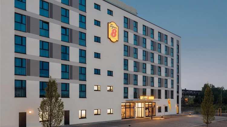 Super 8 by Wyndham Oberhausen Exterior
