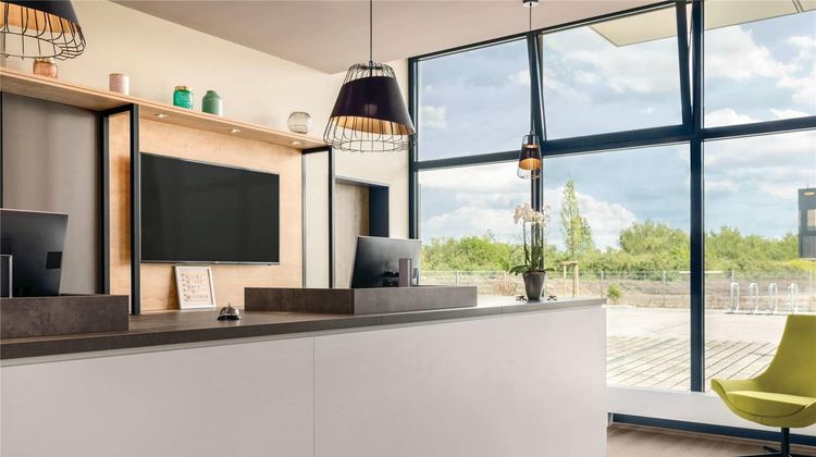 Super 8 by Wyndham Oberhausen Lobby
