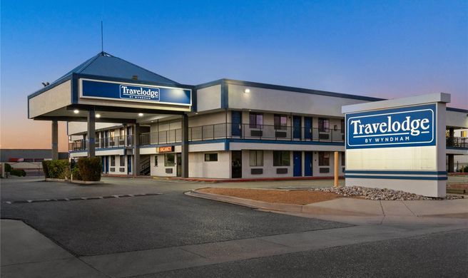 Travelodge by Wyndham Albuquerque West Exterior