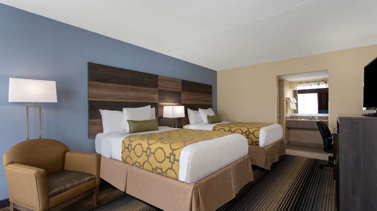Baymont by Wyndham Cheraw Room