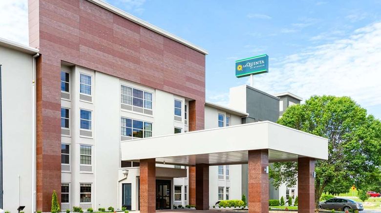 <b>La Quinta Inn & Suites by Wyndham Jonesboro Exterior</b>. Images powered by <a href="https://iceportal.shijigroup.com/" title="IcePortal" target="_blank">IcePortal</a>.