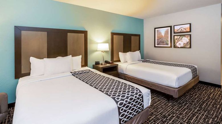<b>La Quinta Inn & Suites by Wyndham Jonesboro Room</b>. Images powered by <a href="https://iceportal.shijigroup.com/" title="IcePortal" target="_blank">IcePortal</a>.