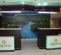La Quinta Inn & Suites Branson Lobby