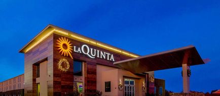La Quinta Inn & Suites Branson Exterior