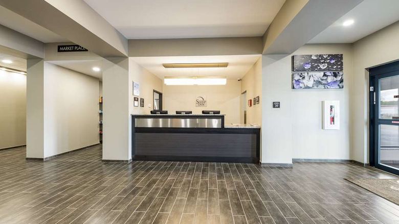 <b>Sleep Inn Baxley Lobby</b>. Images powered by <a href="https://iceportal.shijigroup.com/" title="IcePortal" target="_blank">IcePortal</a>.