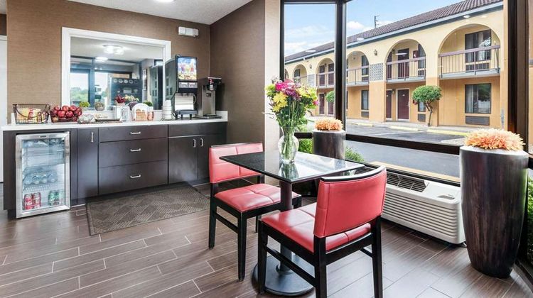 Econo Lodge Gainesville Restaurant