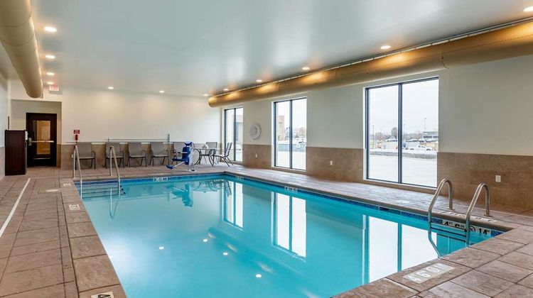 Comfort Inn & Suites West Des Moines Pool