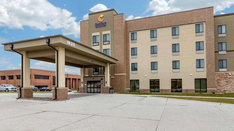 Comfort Inn & Suites West Des Moines Exterior
