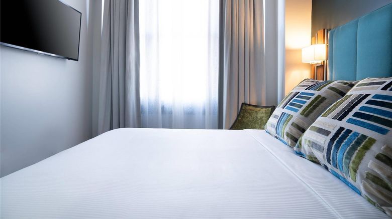 <b>The Esquire Hotel, an Ascend Collection Room</b>. Images powered by <a href="https://iceportal.shijigroup.com/" title="IcePortal" target="_blank">IcePortal</a>.