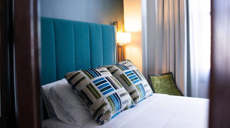 <b>The Esquire Hotel, an Ascend Collection Room</b>. Images powered by <a href="https://iceportal.shijigroup.com/" title="IcePortal" target="_blank">IcePortal</a>.