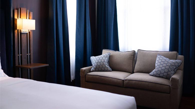 <b>The Esquire Hotel, an Ascend Collection Suite</b>. Images powered by <a href="https://iceportal.shijigroup.com/" title="IcePortal" target="_blank">IcePortal</a>.