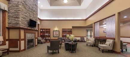Clarion Hotel and Suites Williston Lobby