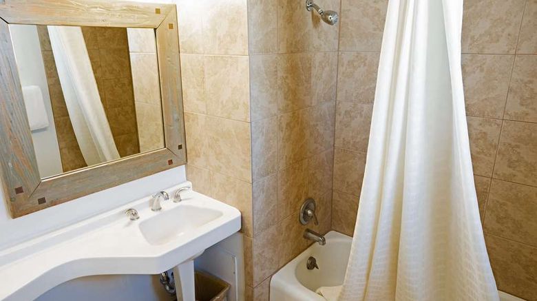 <b>Rodeway Inn Downtown Albuquerque Room</b>. Images powered by <a href="https://iceportal.shijigroup.com/" title="IcePortal" target="_blank">IcePortal</a>.