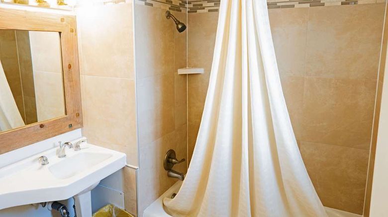<b>Rodeway Inn Downtown Albuquerque Room</b>. Images powered by <a href="https://iceportal.shijigroup.com/" title="IcePortal" target="_blank">IcePortal</a>.