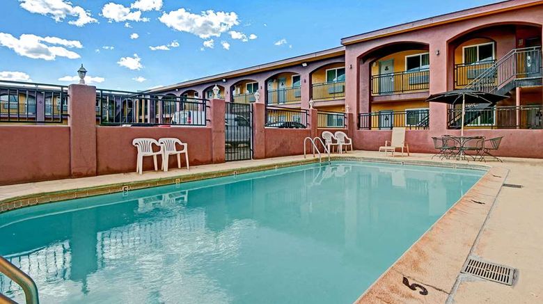 <b>Rodeway Inn Downtown Albuquerque Pool</b>. Images powered by <a href="https://iceportal.shijigroup.com/" title="IcePortal" target="_blank">IcePortal</a>.