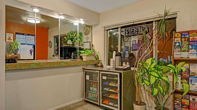 <b>Rodeway Inn Downtown Albuquerque Lobby</b>. Images powered by <a href="https://iceportal.shijigroup.com/" title="IcePortal" target="_blank">IcePortal</a>.