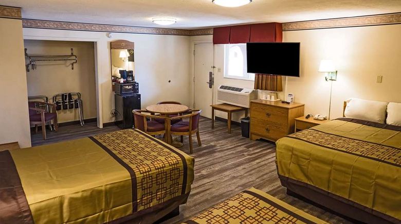 <b>Rodeway Inn Downtown Albuquerque Room</b>. Images powered by <a href="https://iceportal.shijigroup.com/" title="IcePortal" target="_blank">IcePortal</a>.