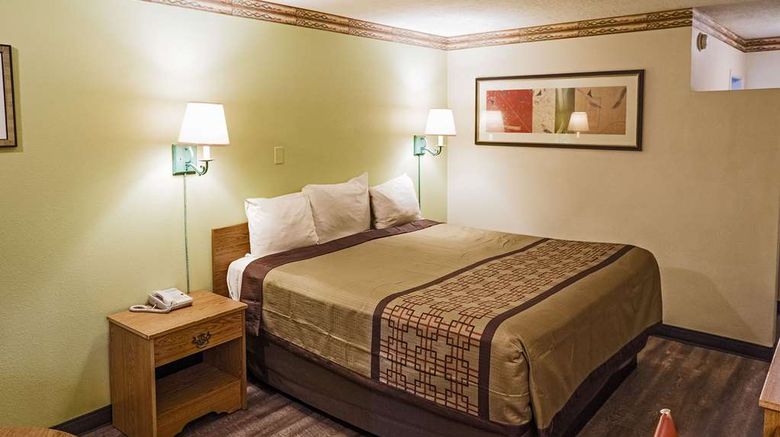 <b>Rodeway Inn Downtown Albuquerque Room</b>. Images powered by <a href="https://iceportal.shijigroup.com/" title="IcePortal" target="_blank">IcePortal</a>.