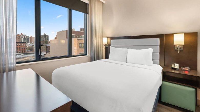 <b>Comfort Inn Prospect Park-Brooklyn Room</b>. Images powered by <a href="https://iceportal.shijigroup.com/" title="IcePortal" target="_blank">IcePortal</a>.