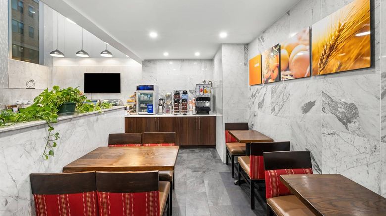 <b>Comfort Inn Prospect Park-Brooklyn Restaurant</b>. Images powered by <a href="https://iceportal.shijigroup.com/" title="IcePortal" target="_blank">IcePortal</a>.