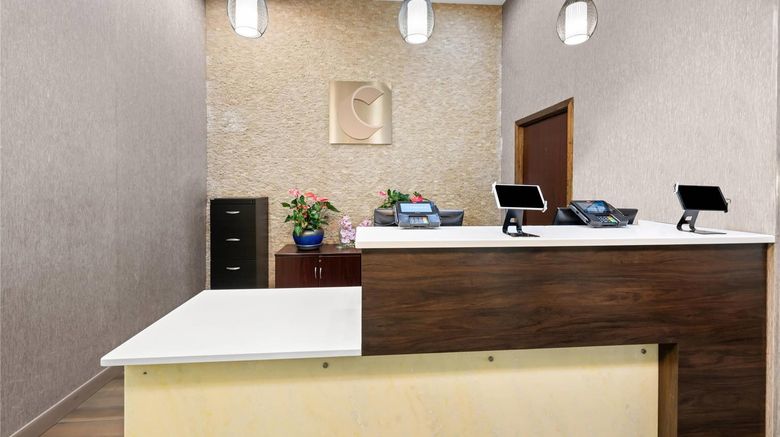 <b>Comfort Inn Prospect Park-Brooklyn Lobby</b>. Images powered by <a href="https://iceportal.shijigroup.com/" title="IcePortal" target="_blank">IcePortal</a>.