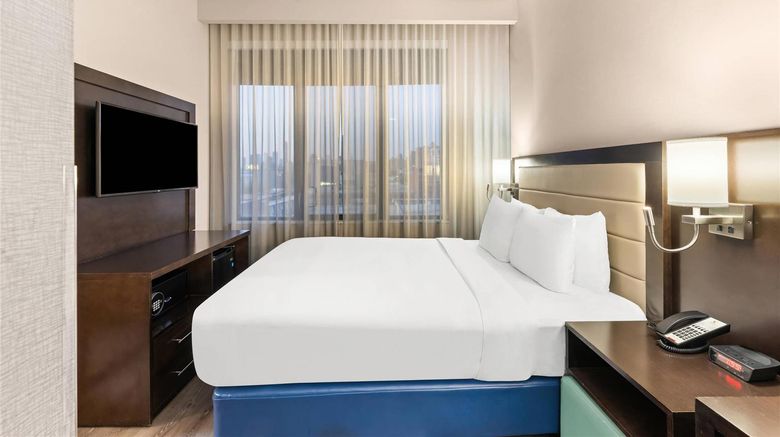 <b>Comfort Inn Prospect Park-Brooklyn Room</b>. Images powered by <a href="https://iceportal.shijigroup.com/" title="IcePortal" target="_blank">IcePortal</a>.