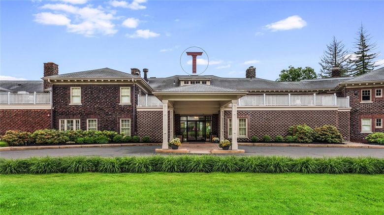 <b>Traditions at the Glen Exterior</b>. Images powered by <a href="https://iceportal.shijigroup.com/" title="IcePortal" target="_blank">IcePortal</a>.