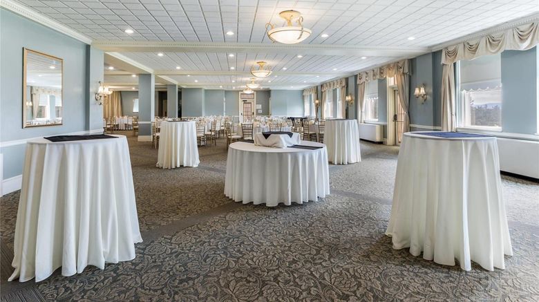 <b>Traditions at the Glen Meeting</b>. Images powered by <a href="https://iceportal.shijigroup.com/" title="IcePortal" target="_blank">IcePortal</a>.
