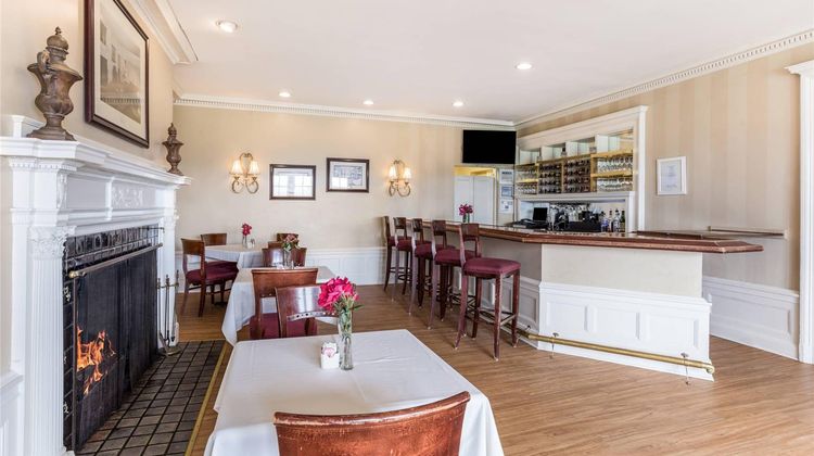 Traditions at the Glen Restaurant