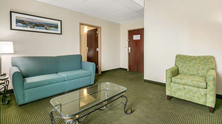 <b>Quality Inn Monteagle Suite</b>. Images powered by <a href="https://iceportal.shijigroup.com/" title="IcePortal" target="_blank">IcePortal</a>.