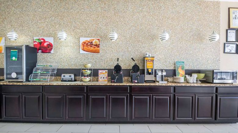 <b>Quality Inn Sweetwater Restaurant</b>. Images powered by <a href="https://iceportal.shijigroup.com/" title="IcePortal" target="_blank">IcePortal</a>.