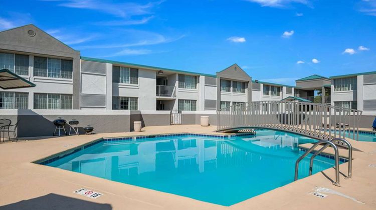 Quality Inn Sweetwater Pool