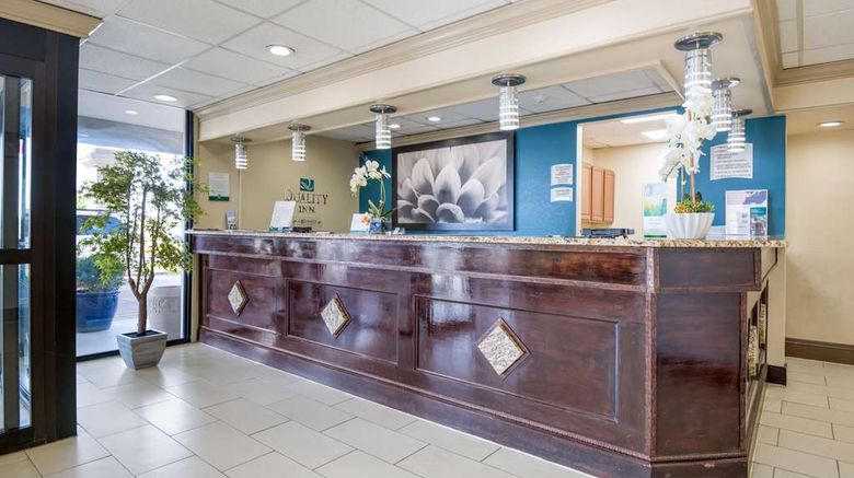 <b>Quality Inn Sweetwater Lobby</b>. Images powered by <a href="https://iceportal.shijigroup.com/" title="IcePortal" target="_blank">IcePortal</a>.