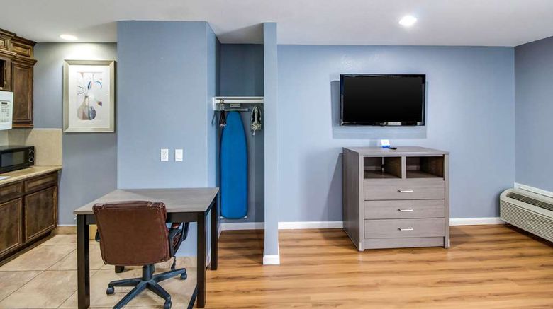 <b>Rodeway Inn & Suites Port Arthur Suite</b>. Images powered by <a href="https://iceportal.shijigroup.com/" title="IcePortal" target="_blank">IcePortal</a>.