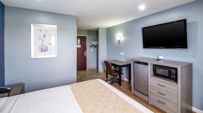 <b>Rodeway Inn & Suites Port Arthur Room</b>. Images powered by <a href="https://iceportal.shijigroup.com/" title="IcePortal" target="_blank">IcePortal</a>.
