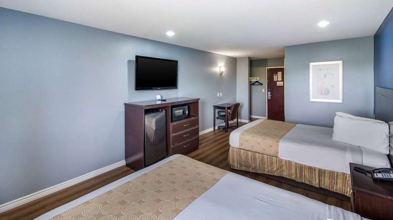 <b>Rodeway Inn & Suites Port Arthur Room</b>. Images powered by <a href="https://iceportal.shijigroup.com/" title="IcePortal" target="_blank">IcePortal</a>.