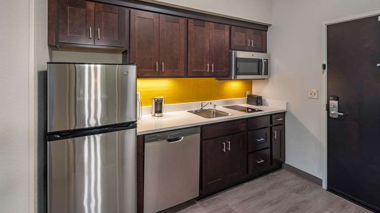 <b>MainStay Suites Spokane Suite</b>. Images powered by <a href="https://iceportal.shijigroup.com/" title="IcePortal" target="_blank">IcePortal</a>.