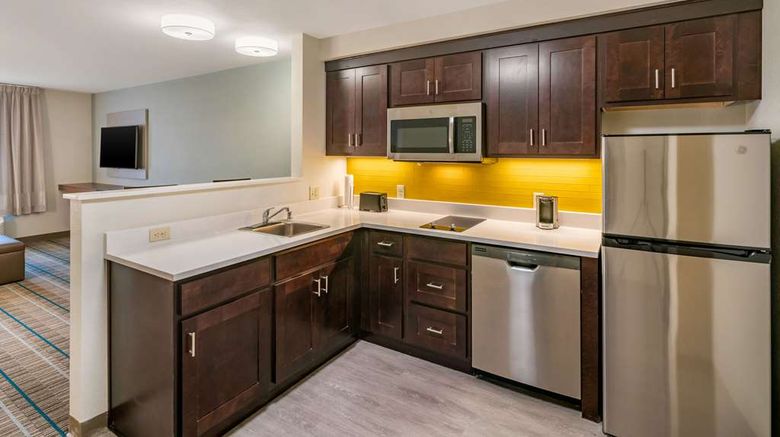 <b>MainStay Suites Spokane Suite</b>. Images powered by <a href="https://iceportal.shijigroup.com/" title="IcePortal" target="_blank">IcePortal</a>.
