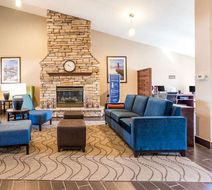 Comfort Inn Waukesha Milwaukee West Lobby